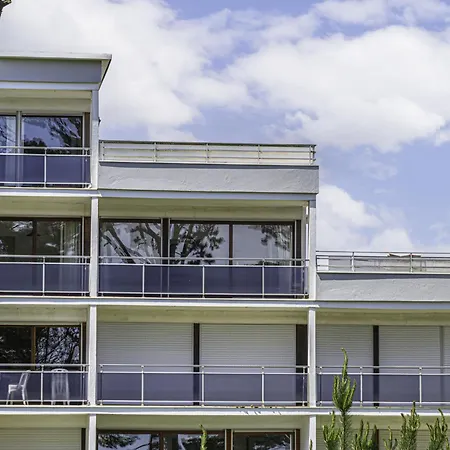 Men Er Bellec-3 By Interhome